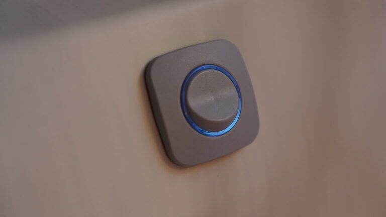Jacuzzi® J-500™ Series illuminated control button for 2026 hot tubs